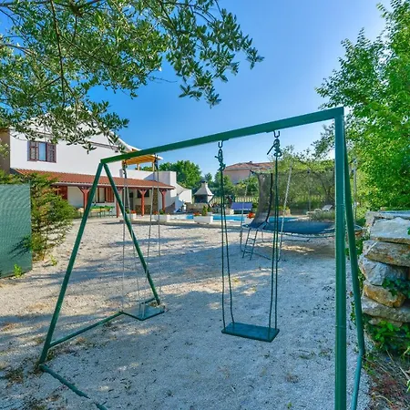 Villa Wonderful With Private Pool, Jacuzzi And Sauna Near The - Wiibuk *