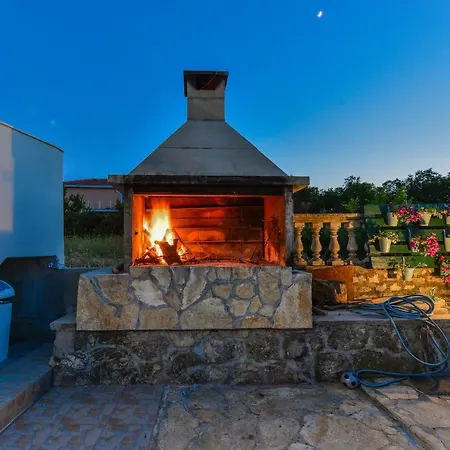 Villa Wonderful With Private Pool, Jacuzzi And Sauna Near The - Wiibuk Bibinje