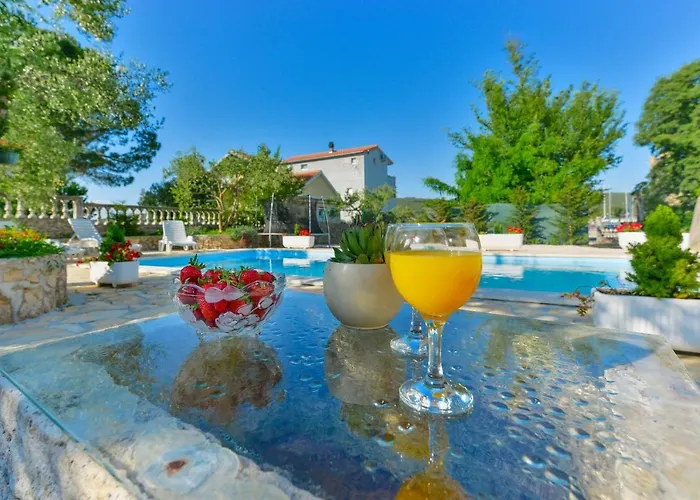 Wonderful With Private Pool, Jacuzzi And Sauna Near The - Wiibuk Villa