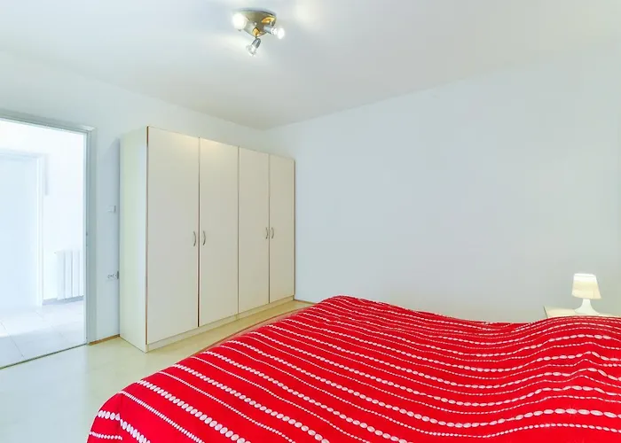 Wonderful With Private Pool, Jacuzzi And Sauna Near The - Wiibuk * 비빈제
