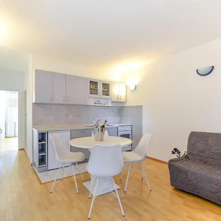 Wonderful With Private Pool, Jacuzzi And Sauna Near The - Wiibuk Villa