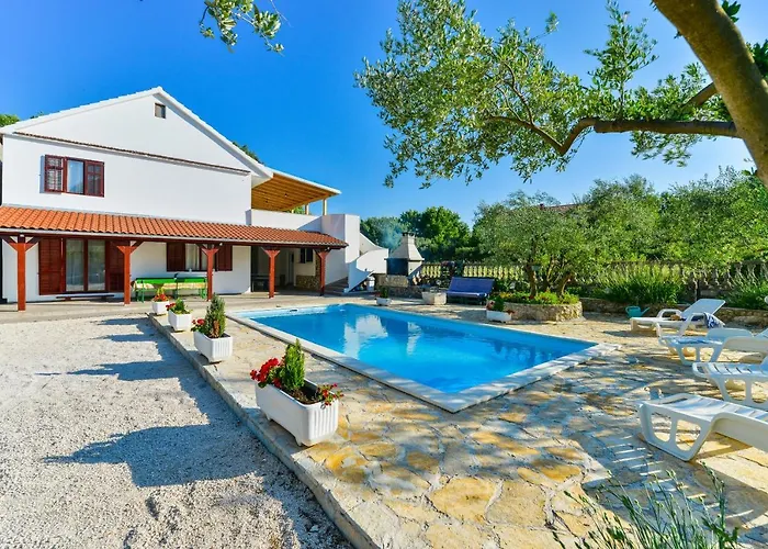 Vila Wonderful With Private Pool, Jacuzzi And Sauna Near The - Wiibuk Bibinje