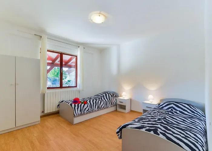 Wonderful With Private Pool, Jacuzzi And Sauna Near The - Wiibuk Vila *